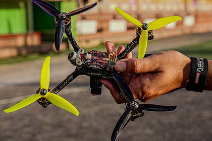 drone-fpv-420×280 drone-fpv-420x280